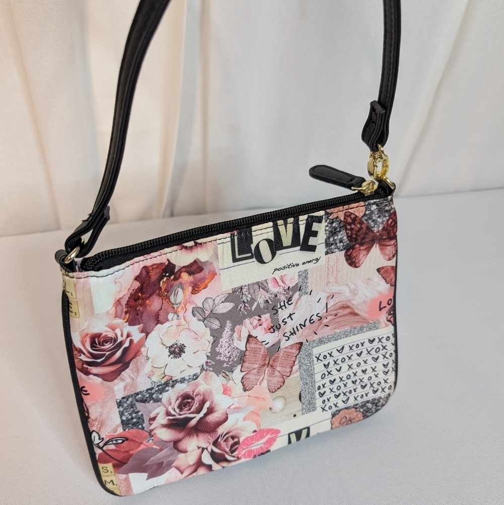 Betsey Johnson Floral Butterfly Love She Just Shines Bag / Pouch EUC - Picture 13 of 13